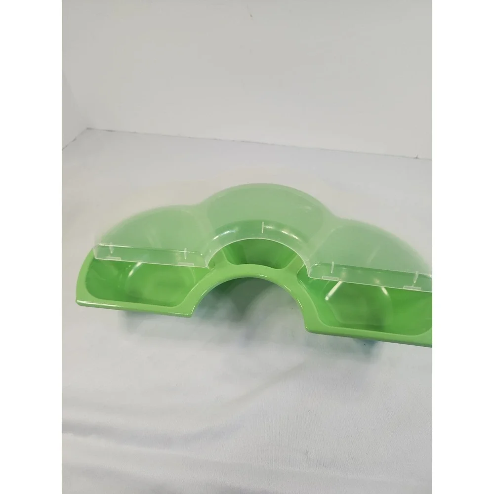 Arc-shaped Plastic Dish Features‎ Three Distinct Compartments W/ Lid